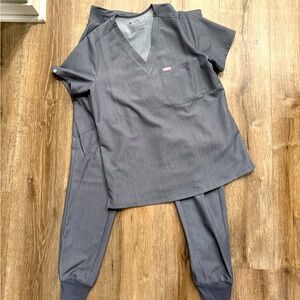 Women’s Figs Scrubs